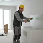 Natančnost in Učinkovitost: Zakaj je Profesionalni Laserski Nivelir Nepogrešljiv Pomočnik?