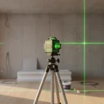 Kako samonivelirni laserski nivelir spremeni potek vsakega gradbenega projekta
